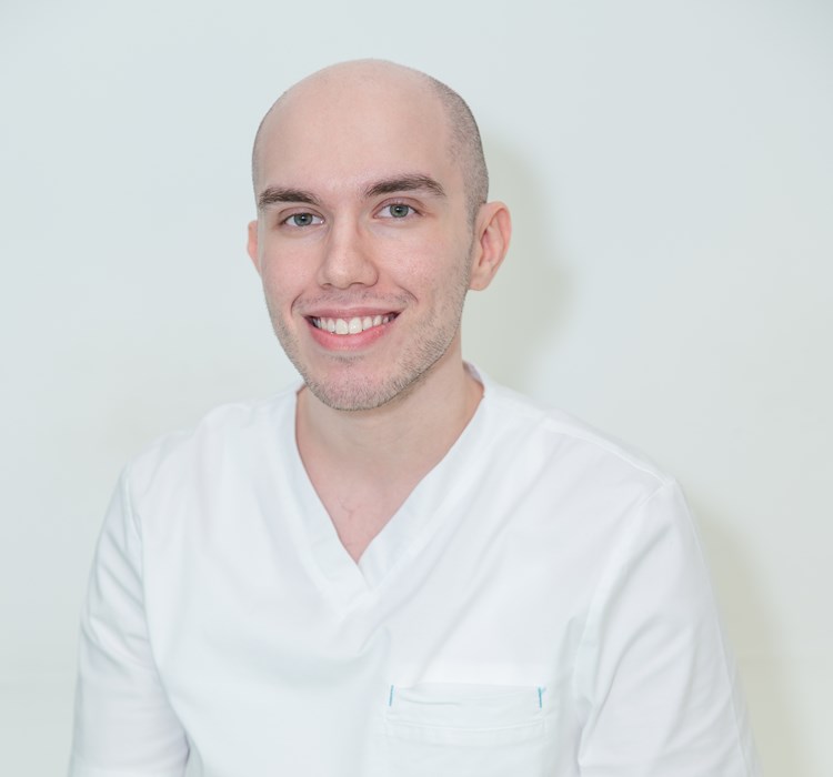 dr. Renan Muhović
