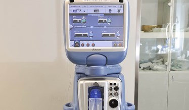 Alcon INFINITI device for ultrasound cataract operation (PHACO)